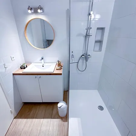 Appartement Poincare 3 - Proche Calme Et Renove A Juan Les Pins Antibes