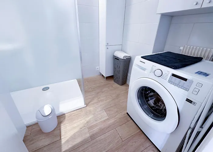 Poincare 3 - Proche Calme Et Renove A Juan Les Pins Apartment Antibes